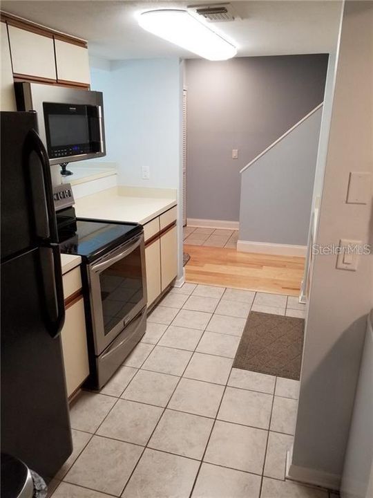 Recently Rented: $1,590 (2 beds, 2 baths, 1140 Square Feet)