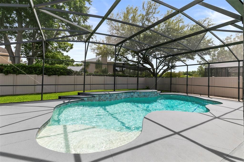 Screened pool