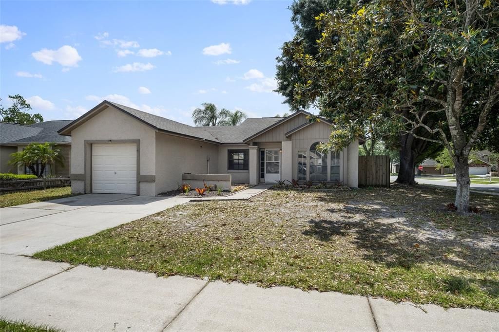 Recently Sold: $345,000 (3 beds, 2 baths, 1144 Square Feet)