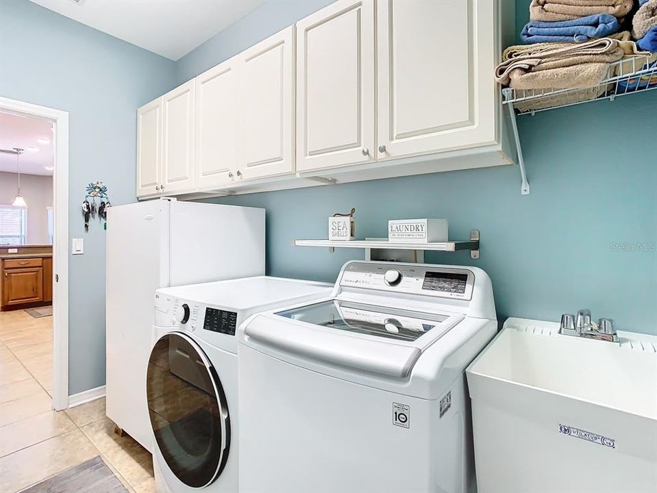 WASHER AND DRYER INCLUDED