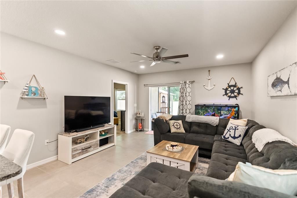 Active With Contract: $450,000 (3 beds, 2 baths, 1504 Square Feet)