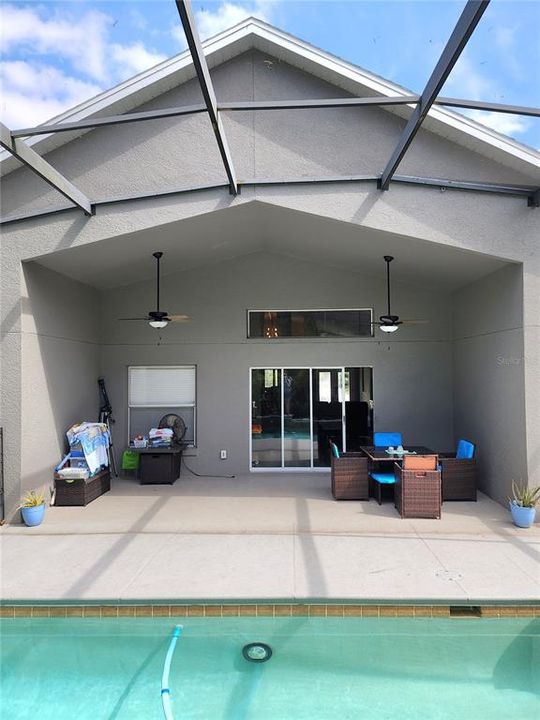 Large covered patio with double fans!
