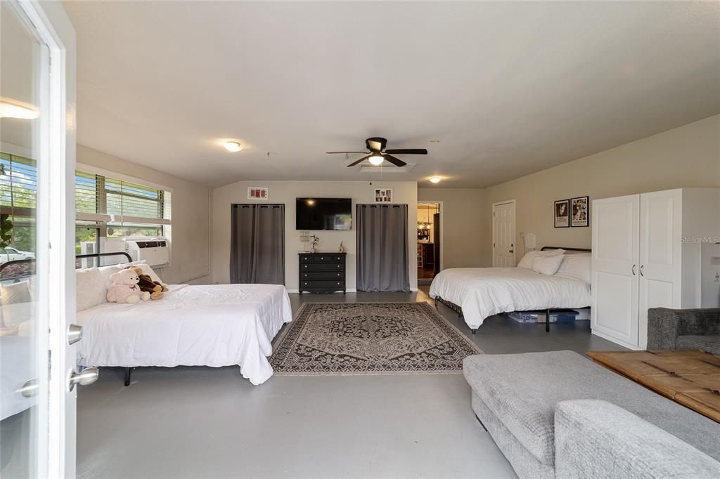 Active With Contract: $315,000 (3 beds, 2 baths, 1747 Square Feet)