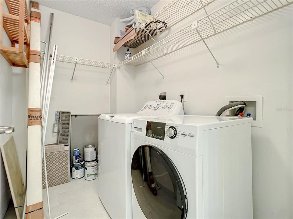 Private in-unit full size washer/dryer