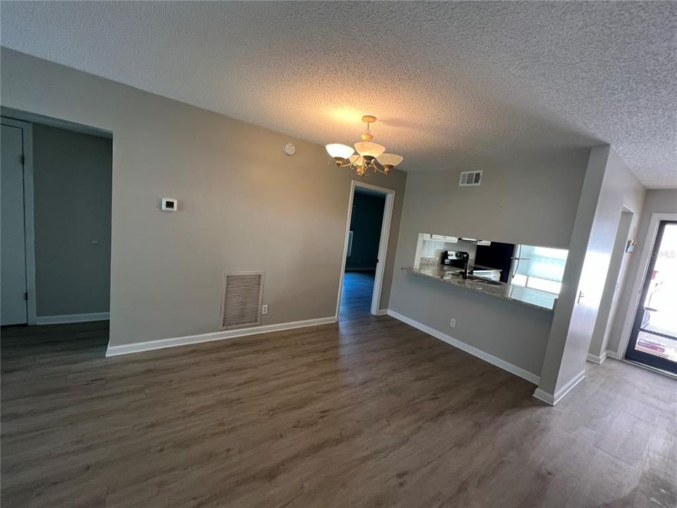 For Rent: $2,500 (2 beds, 2 baths, 890 Square Feet)