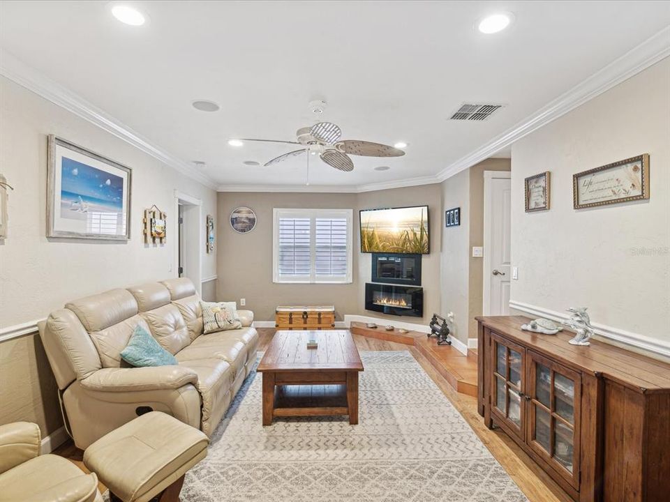 For Sale: $769,500 (3 beds, 2 baths, 1420 Square Feet)