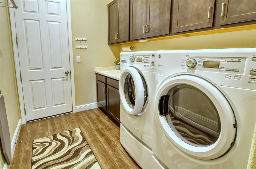 GREAT STORAGE IN THE LAUNDRY ROOM