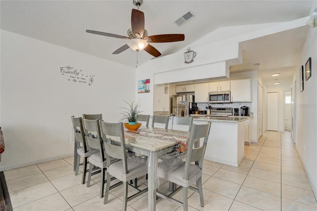 For Sale: $274,900 (3 beds, 2 baths, 1357 Square Feet)