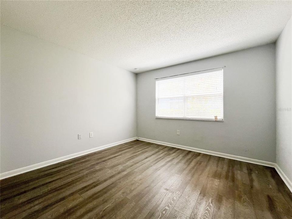 Active With Contract: $1,450 (2 beds, 2 baths, 879 Square Feet)