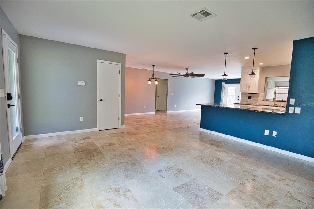 For Sale: $459,000 (2 beds, 2 baths, 1648 Square Feet)