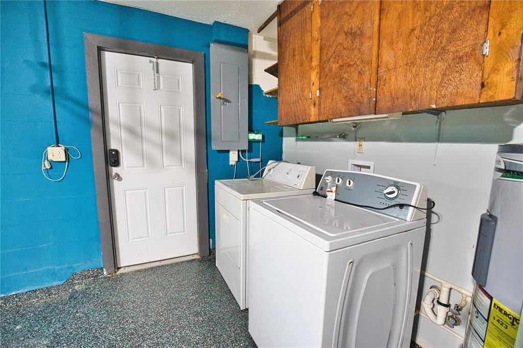 For Sale: $459,000 (2 beds, 2 baths, 1648 Square Feet)
