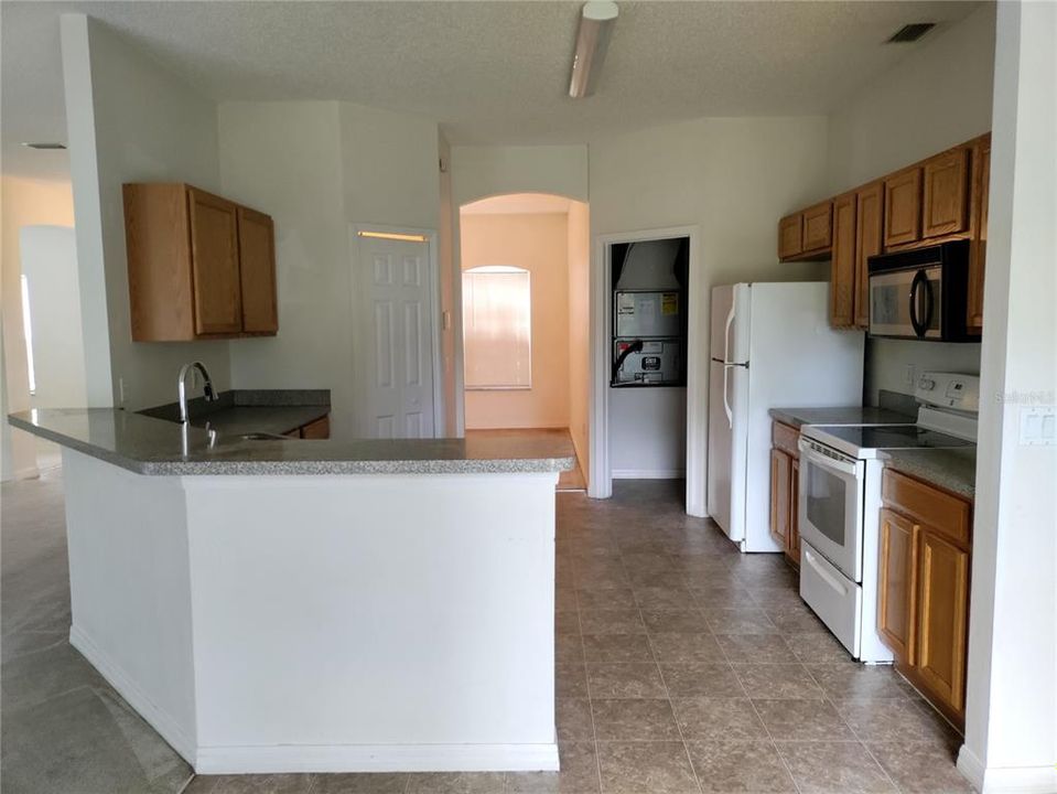 Recently Rented: $1,800 (4 beds, 2 baths, 2230 Square Feet)