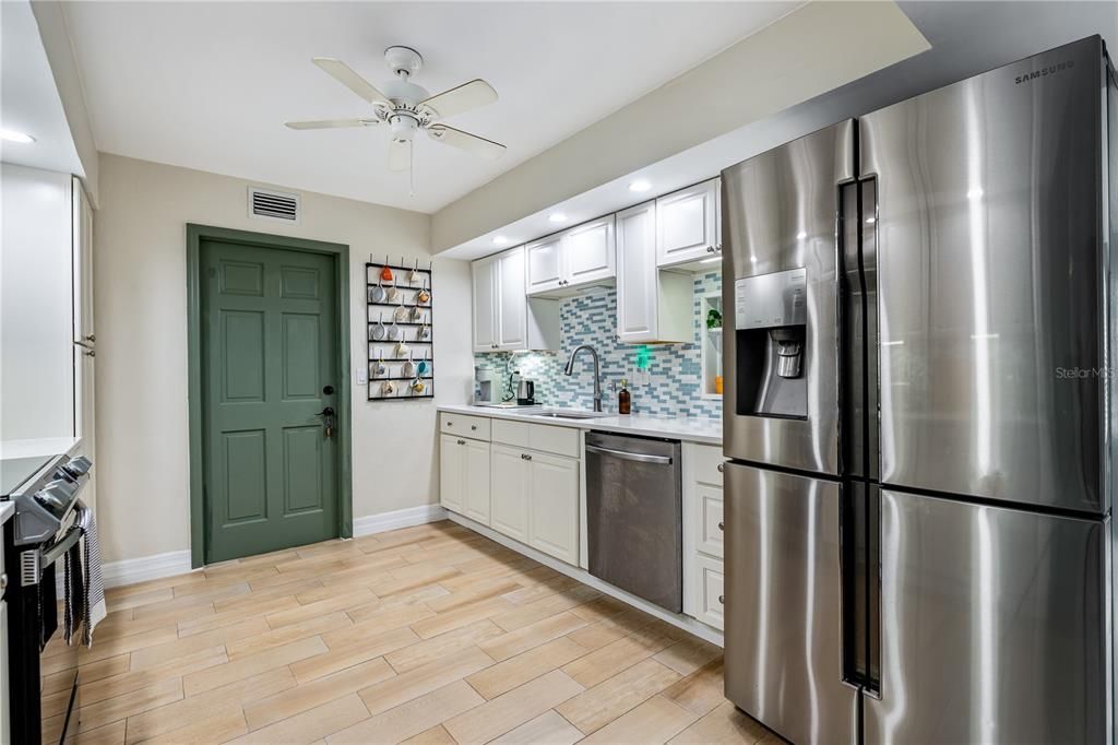For Sale: $549,900 (3 beds, 2 baths, 2631 Square Feet)