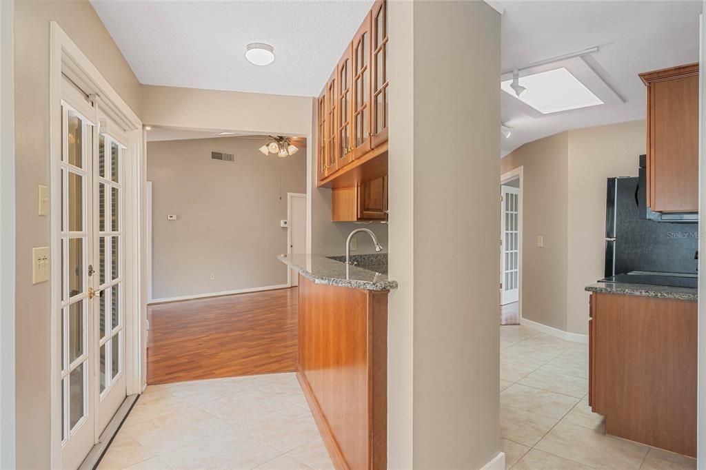 Recently Sold: $419,000 (3 beds, 2 baths, 1474 Square Feet)