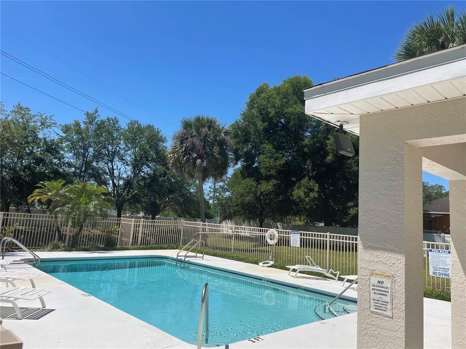 Recently Sold: $350,000 (2 beds, 2 baths, 1702 Square Feet)