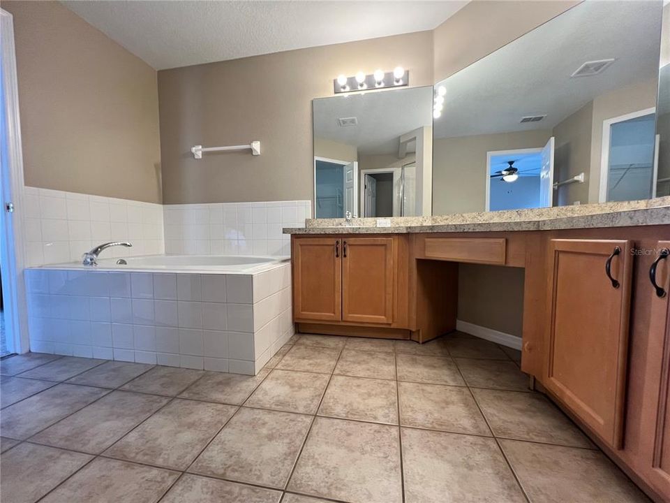 For Rent: $2,400 (3 beds, 2 baths, 1607 Square Feet)