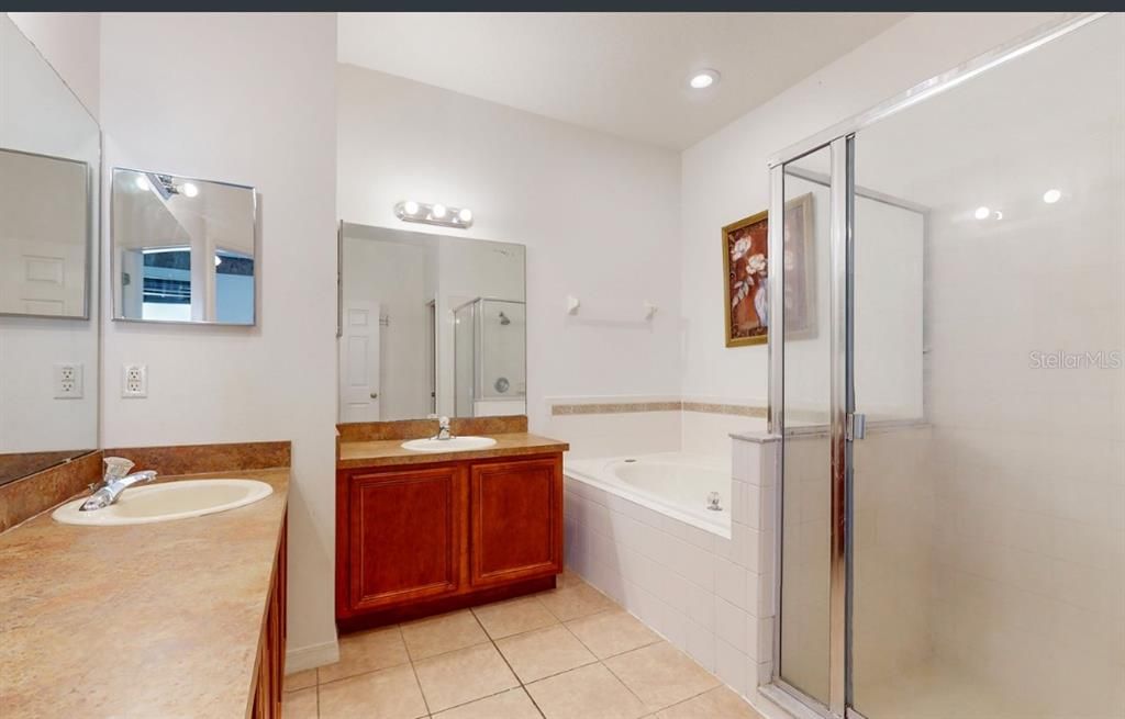 待售: $480,000 (3 贝兹, 2 浴室, 1956 平方英尺)