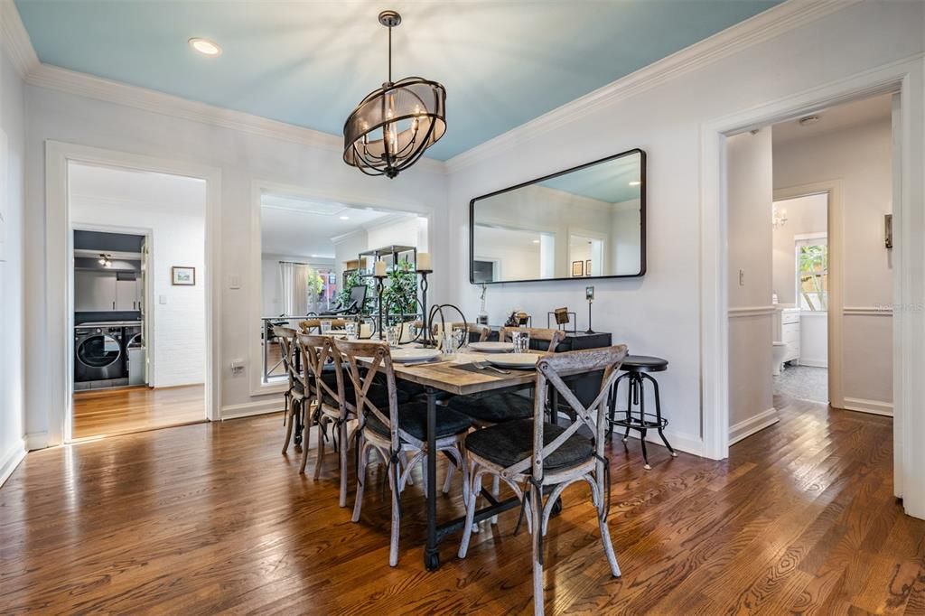 Recently Sold: $2,395,000 (3 beds, 3 baths, 2579 Square Feet)
