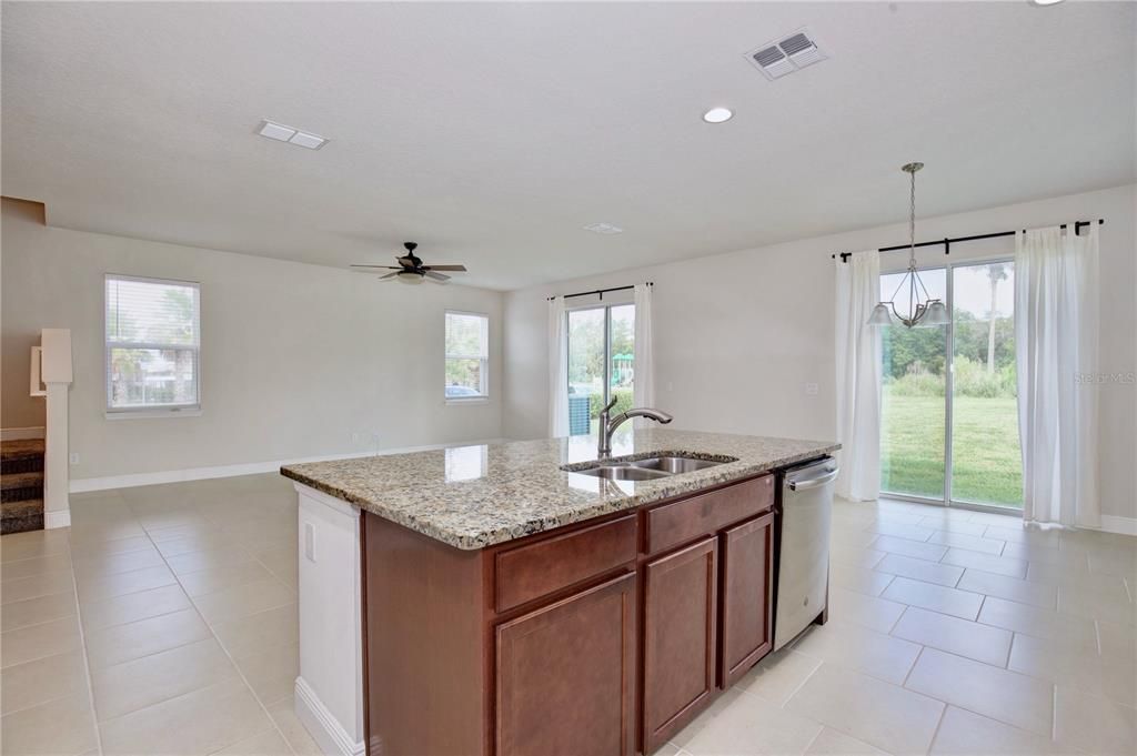 Active With Contract: $510,000 (5 beds, 3 baths, 2477 Square Feet)