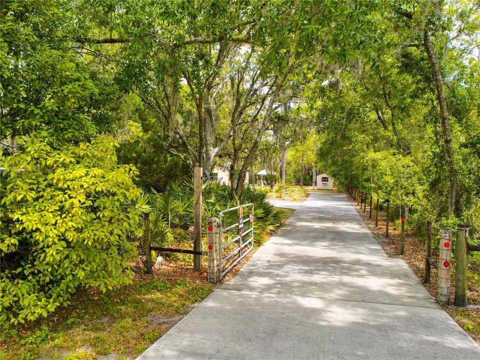 For Sale: $1,300,000 (2 beds, 2 baths, 3080 Square Feet)