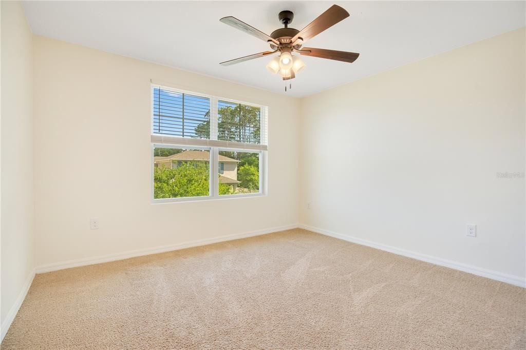 Recently Sold: $300,000 (3 beds, 2 baths, 1648 Square Feet)