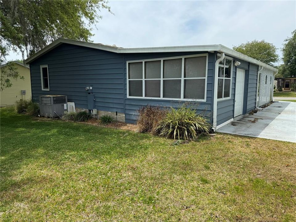 Recently Sold: $199,900 (2 beds, 2 baths, 1092 Square Feet)