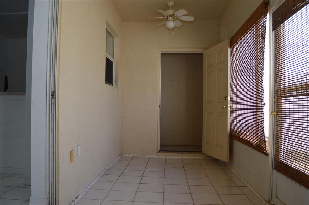 For Sale: $200,000 (2 beds, 2 baths, 1231 Square Feet)