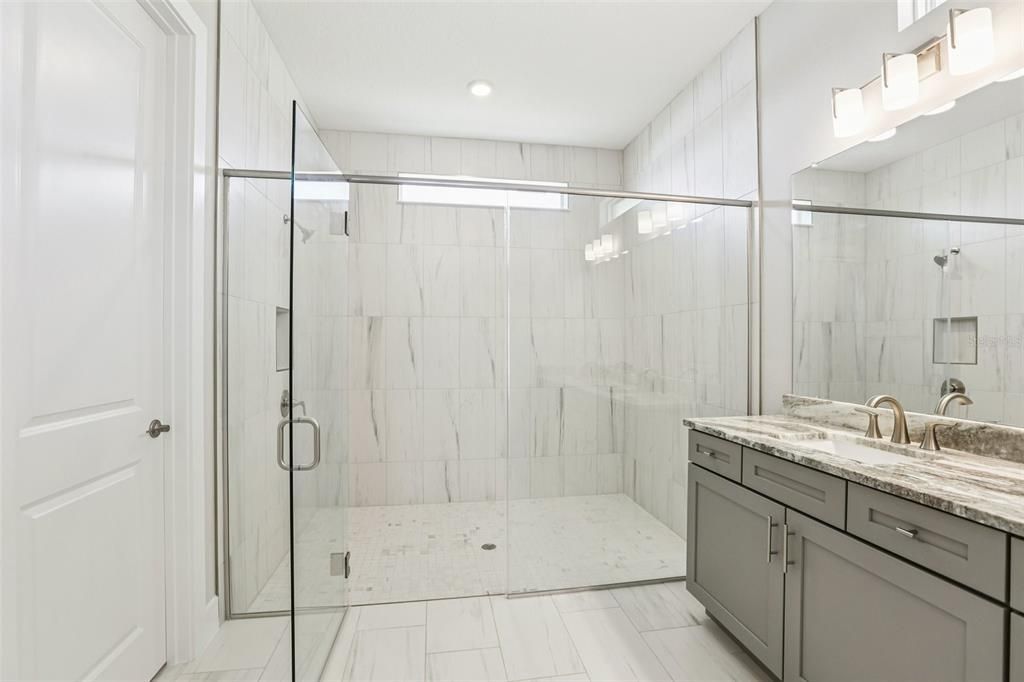 For Sale: $1,049,990 (5 beds, 4 baths, 3272 Square Feet)