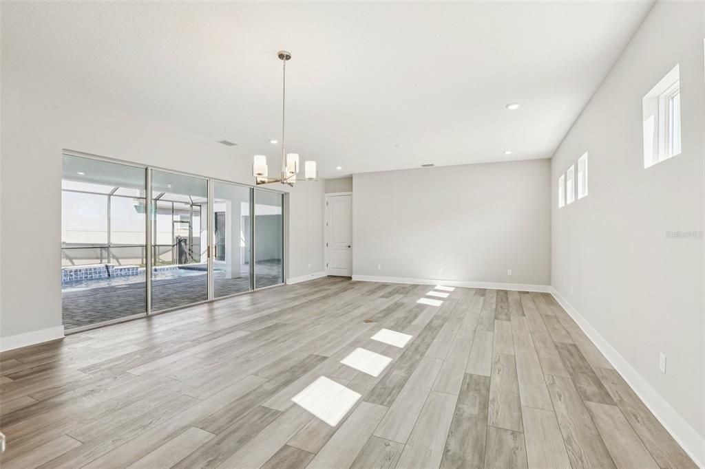 For Sale: $1,049,990 (5 beds, 4 baths, 3272 Square Feet)