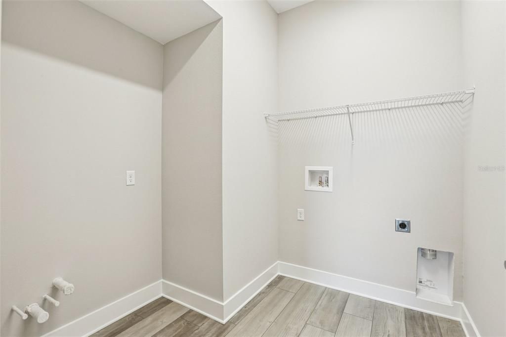 For Sale: $1,049,990 (5 beds, 4 baths, 3272 Square Feet)