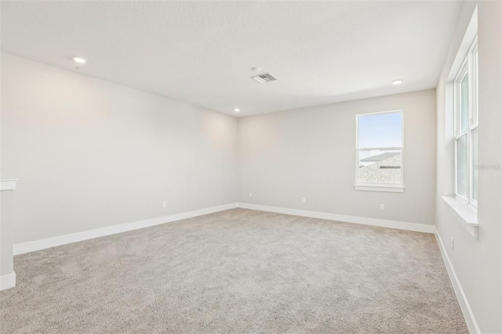 For Sale: $1,049,990 (5 beds, 4 baths, 3272 Square Feet)