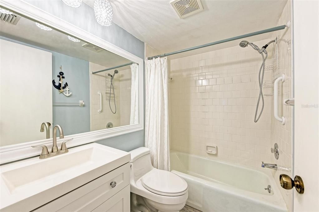 待售: $600,000 (2 贝兹, 2 浴室, 1334 平方英尺)