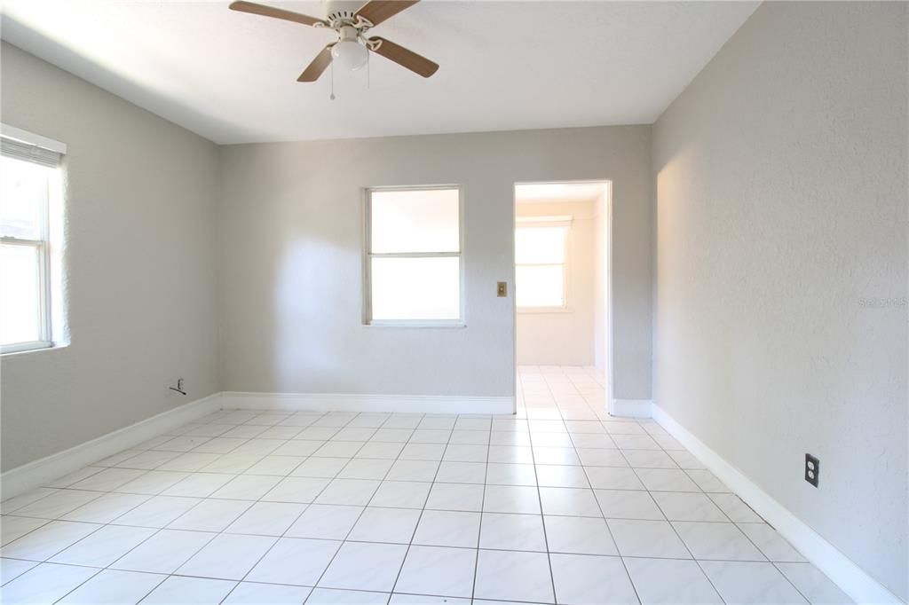 For Rent: $1,545 (1 beds, 1 baths, 723 Square Feet)