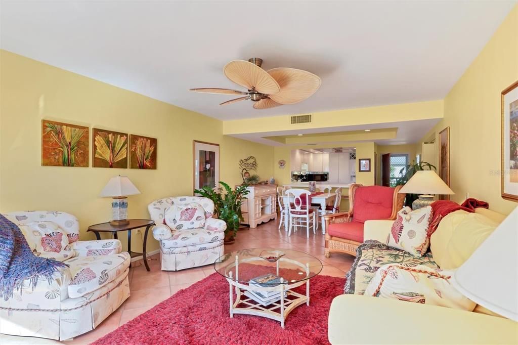 For Sale: $775,000 (2 beds, 2 baths, 1484 Square Feet)
