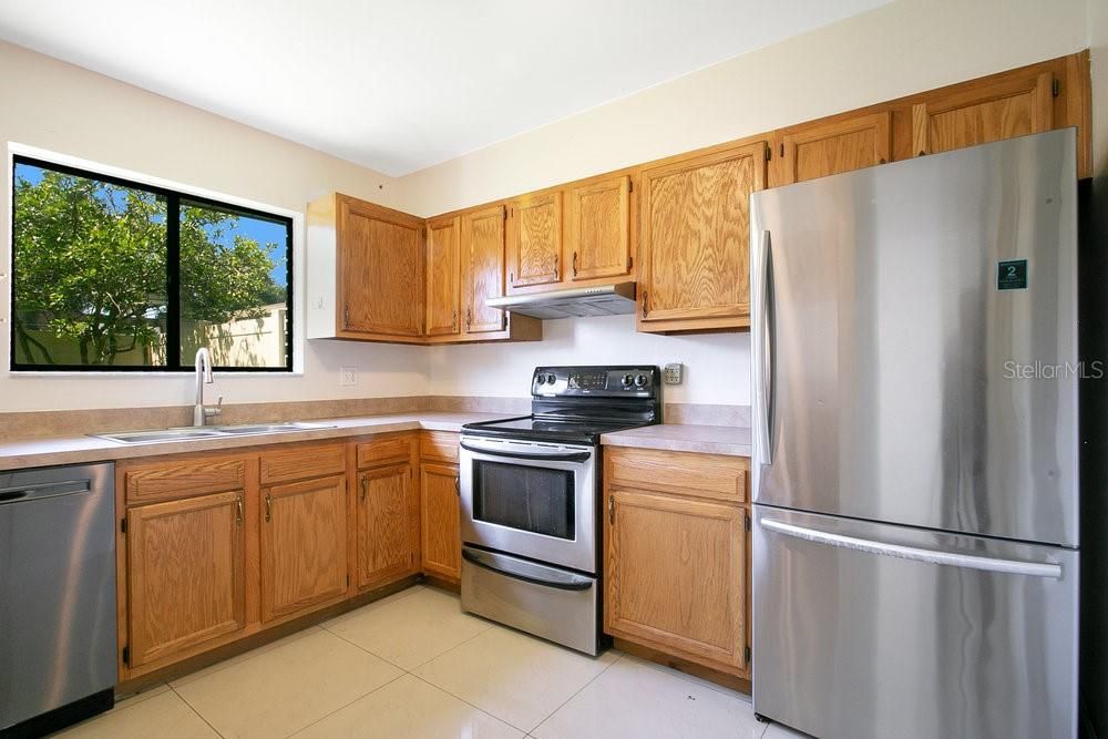 For Sale: $300,000 (4 beds, 2 baths, 1730 Square Feet)