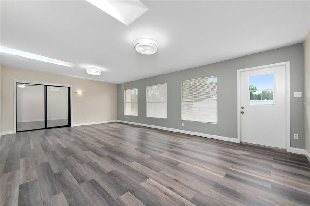 Active With Contract: $449,000 (3 beds, 2 baths, 2015 Square Feet)