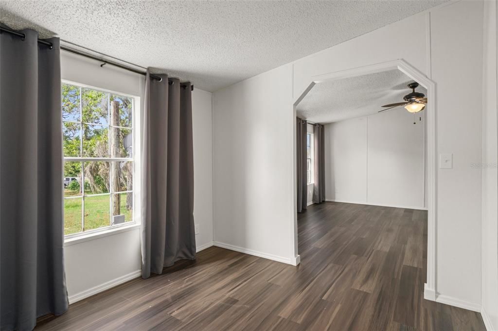 Active With Contract: $278,000 (3 beds, 2 baths, 1800 Square Feet)