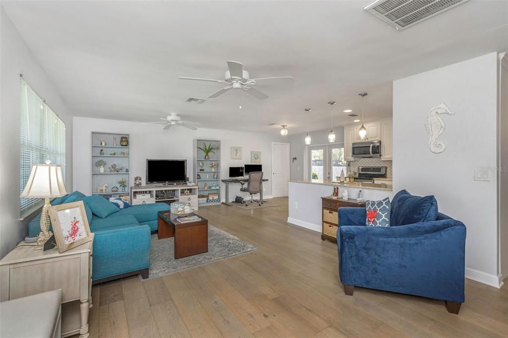 Active With Contract: $614,900 (3 beds, 2 baths, 1631 Square Feet)