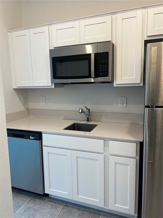 For Rent: $1,500 (1 beds, 1 baths, 405 Square Feet)