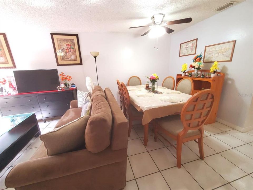 Recently Sold: $199,995 (2 beds, 2 baths, 930 Square Feet)
