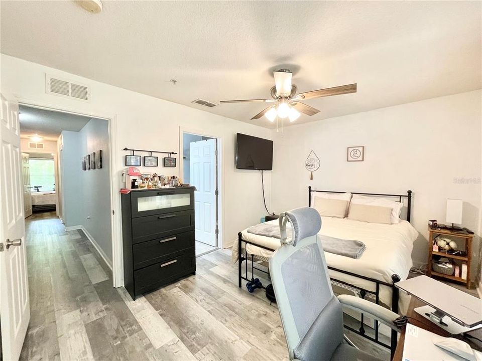 For Sale: $269,900 (3 beds, 2 baths, 1420 Square Feet)