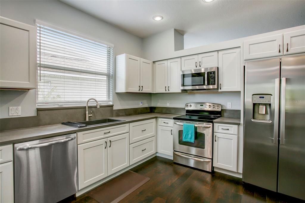 Active With Contract: $569,000 (3 beds, 2 baths, 1840 Square Feet)