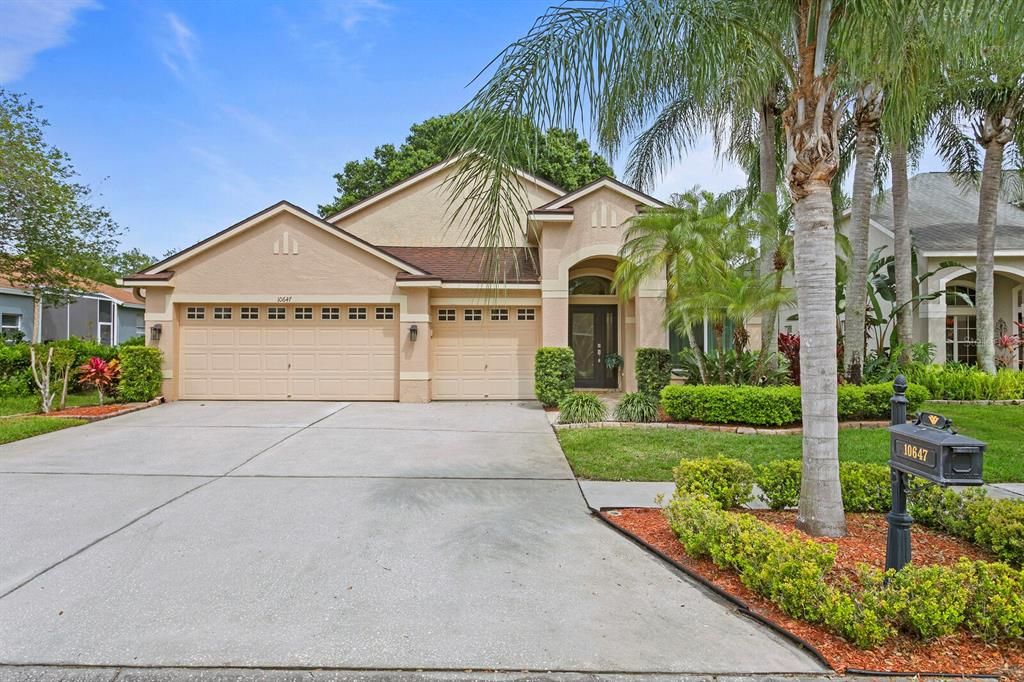 Active With Contract: $549,900 (4 beds, 2 baths, 2090 Square Feet)