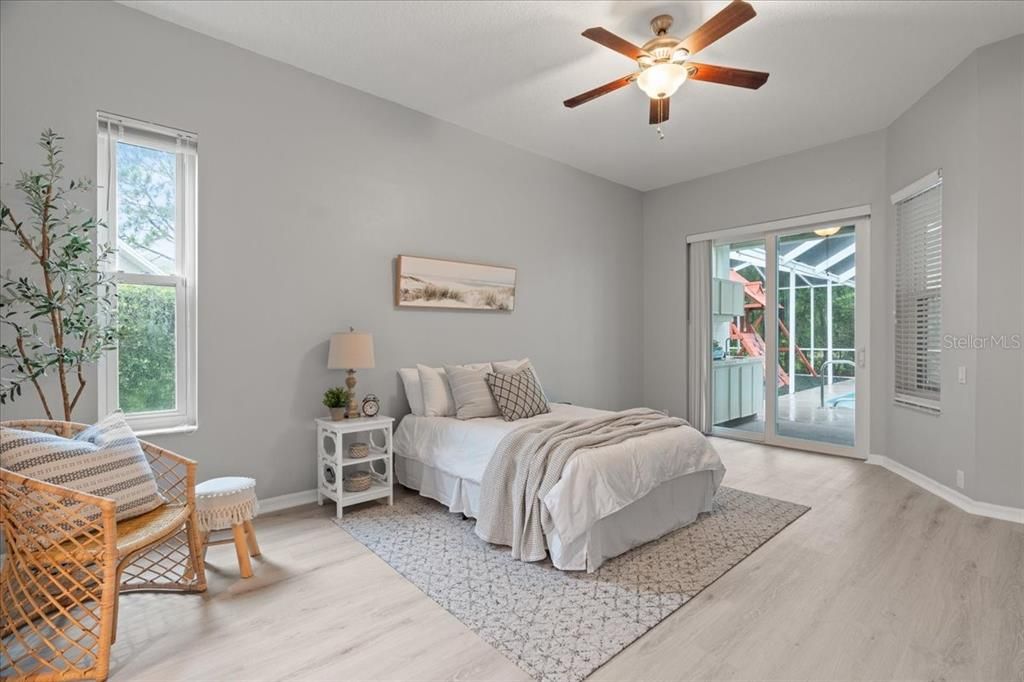 Active With Contract: $699,900 (4 beds, 3 baths, 2386 Square Feet)