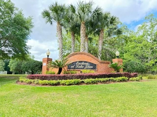 Active With Contract: $3,500 (4 beds, 3 baths, 2820 Square Feet)