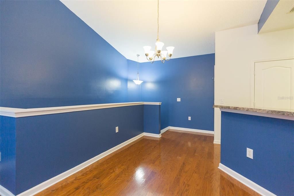 Recently Sold: $135,000 (1 beds, 1 baths, 951 Square Feet)