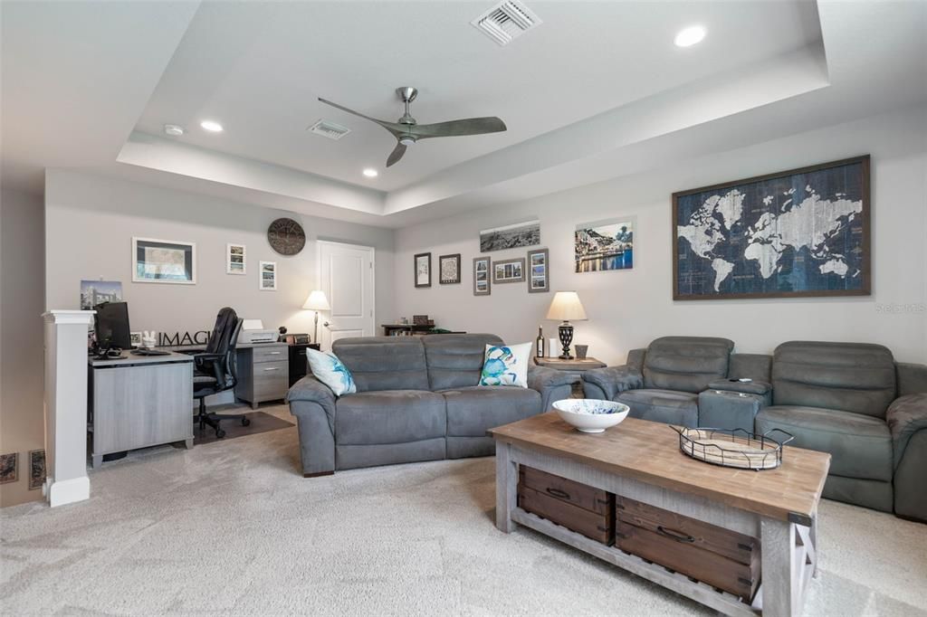 Active With Contract: $439,500 (3 beds, 3 baths, 2136 Square Feet)