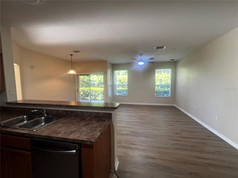 Recently Rented: $2,000 (3 beds, 2 baths, 1234 Square Feet)