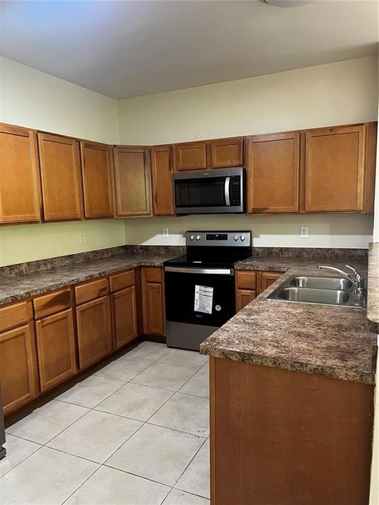 For Rent: $2,000 (3 beds, 2 baths, 1234 Square Feet)