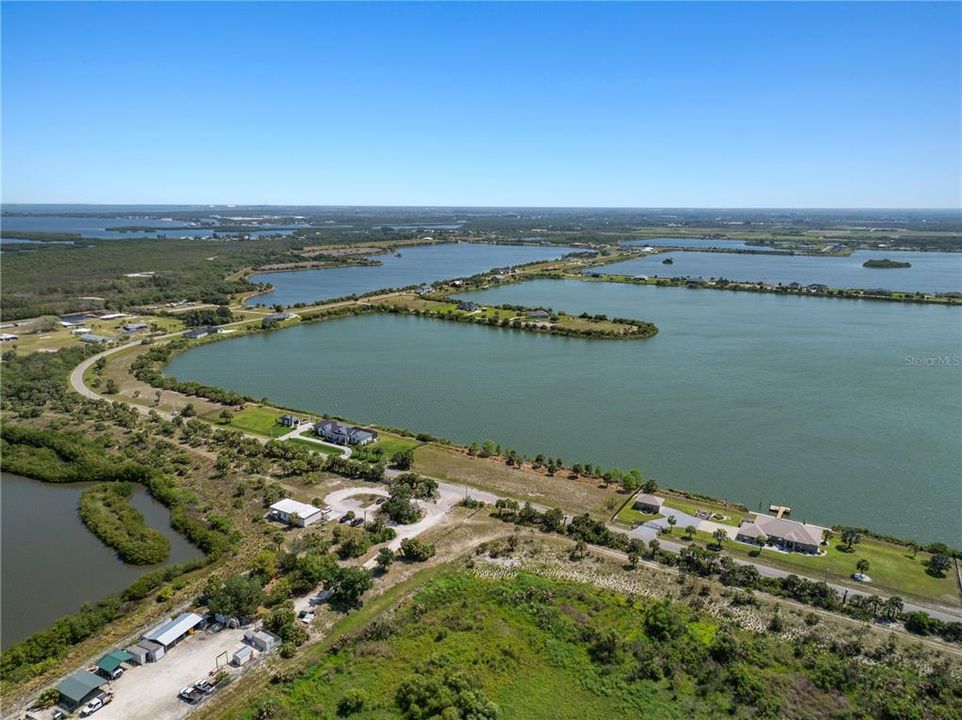 На продажу: $315,000 (1.65 acres)